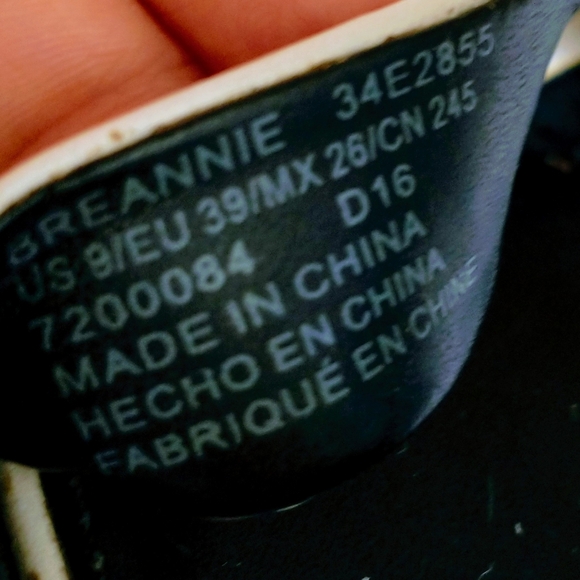 CALVIN KLEIN BREANNIE (SOFT WHITE/BLACK LEATHER) SANDALS - Picture 16 of 16